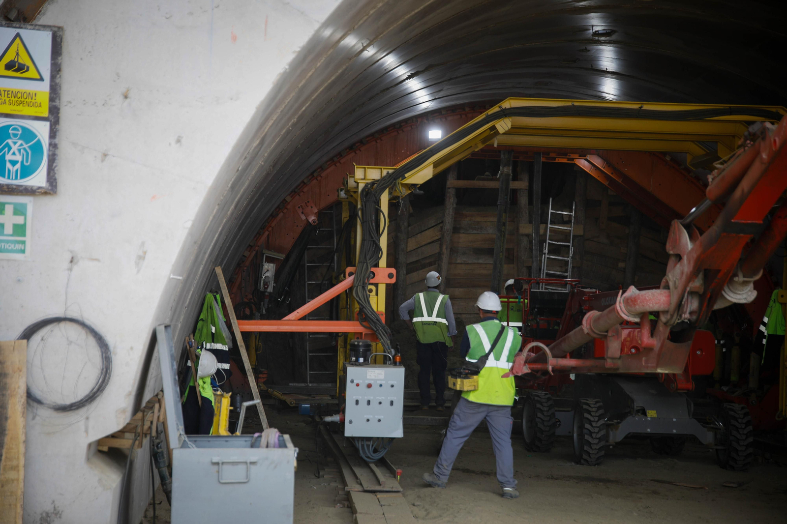 Así están las obras del túnel de Viator en la línea de alta velocidad de Adif, en imágenes