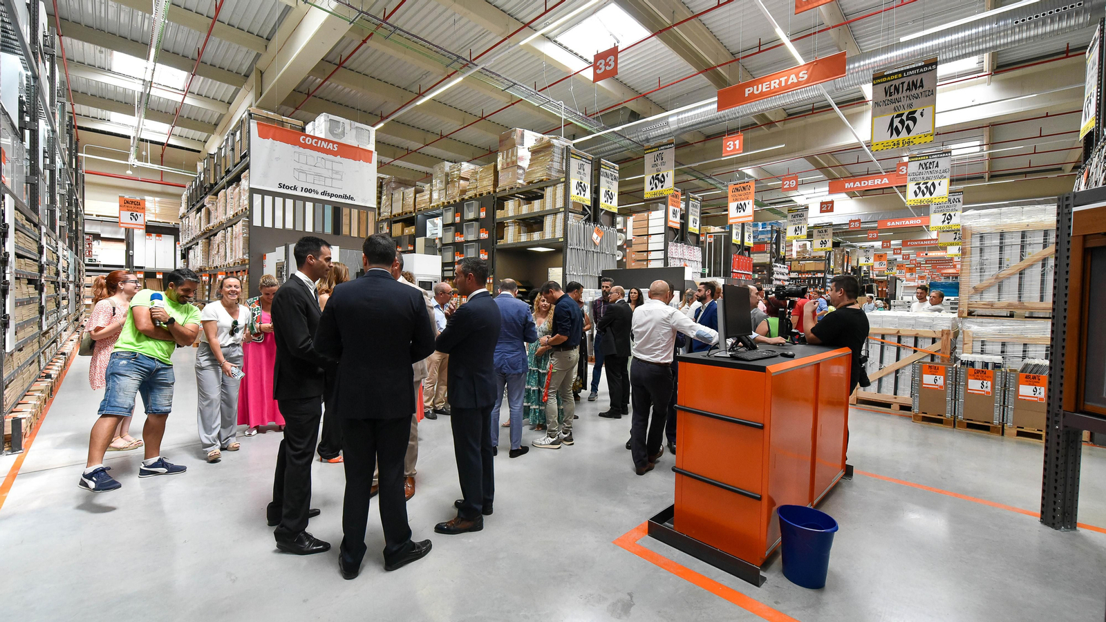 Las fotos de la inauguración de Obramat en Palmones