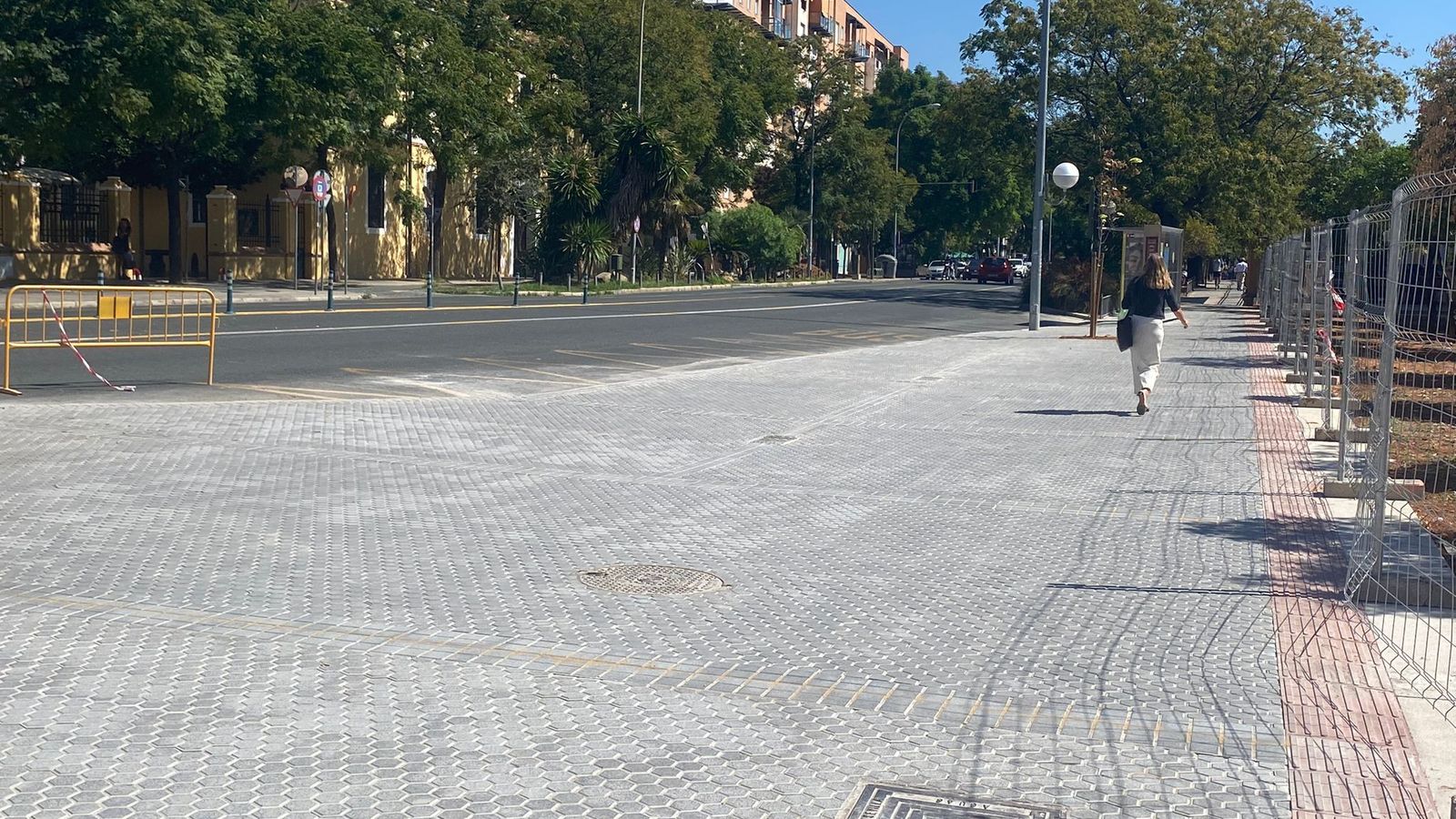 Extenso tramo de Eduardo Dato sin sombra.