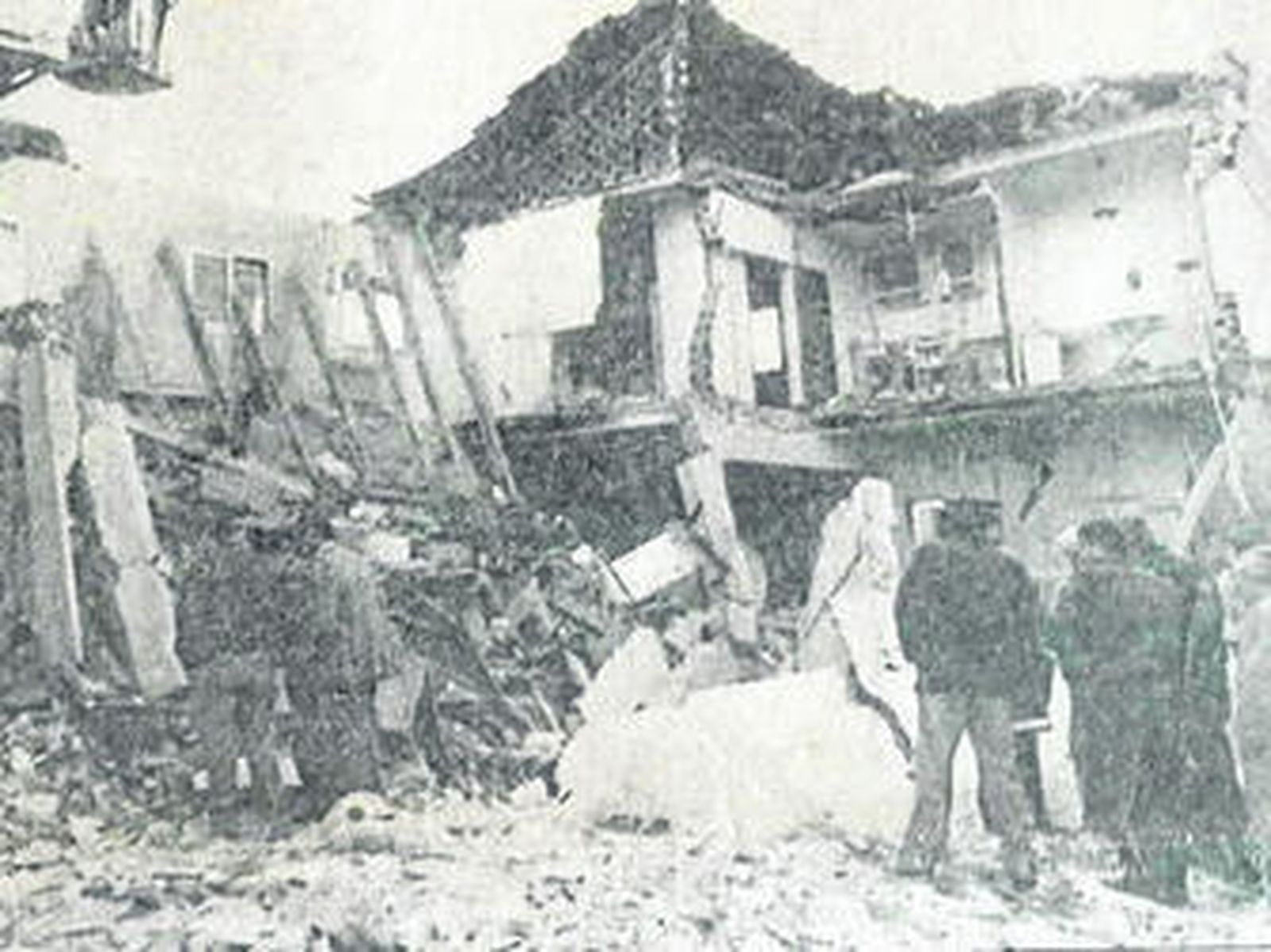 1985 La bomba colocada por ETA en Madrid provocó 18 muertos y 82 heridos