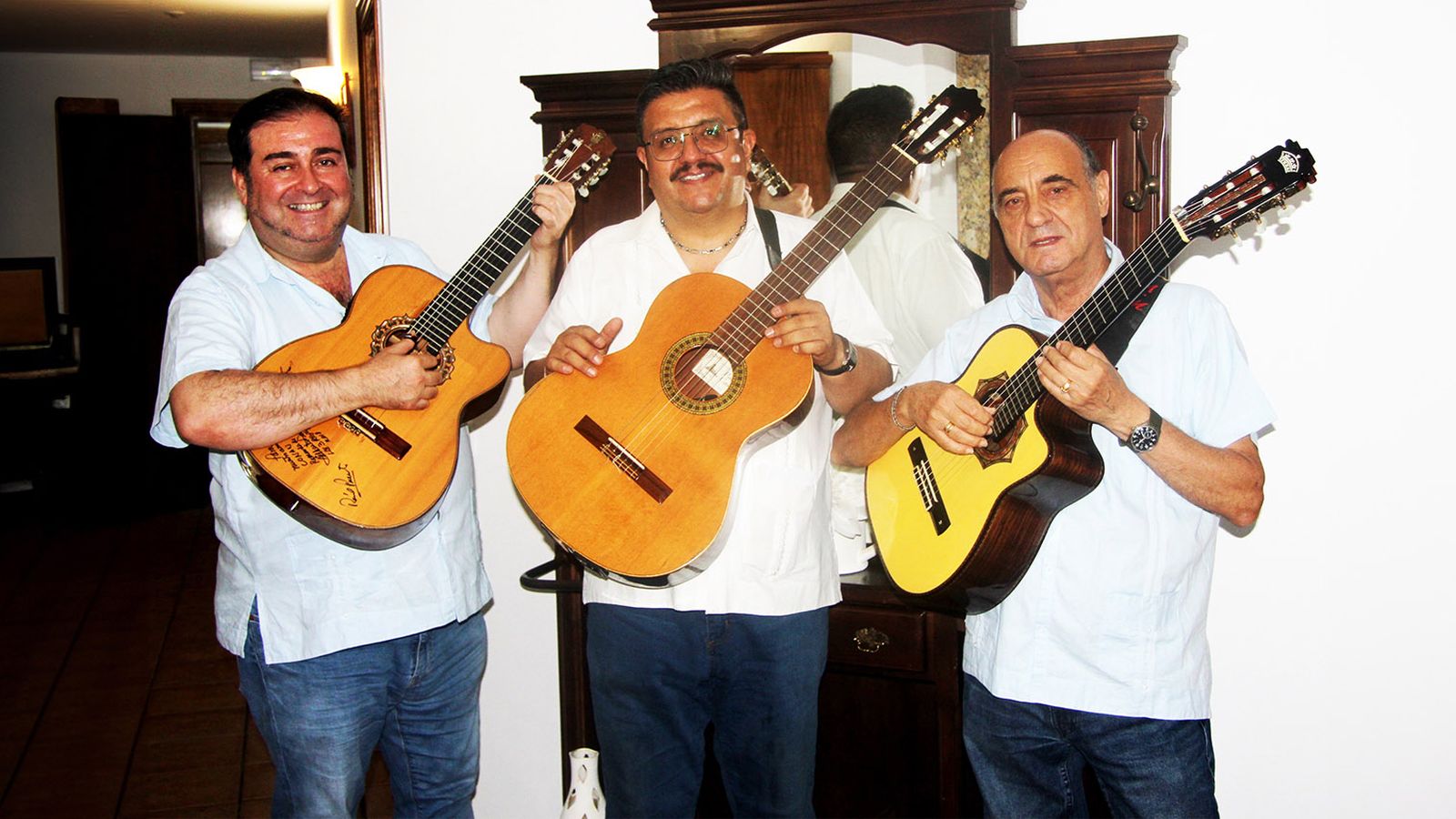 El Trío Sombras se encargará de cerrar el ciclo de música.