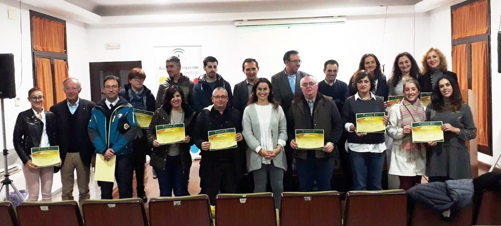 Foto de familia de parte de los emprendedores.