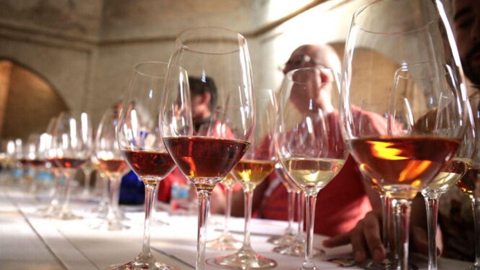 Imagen de una cata de vinos de Jerez en una edición de Vinoble en el Alcázar.