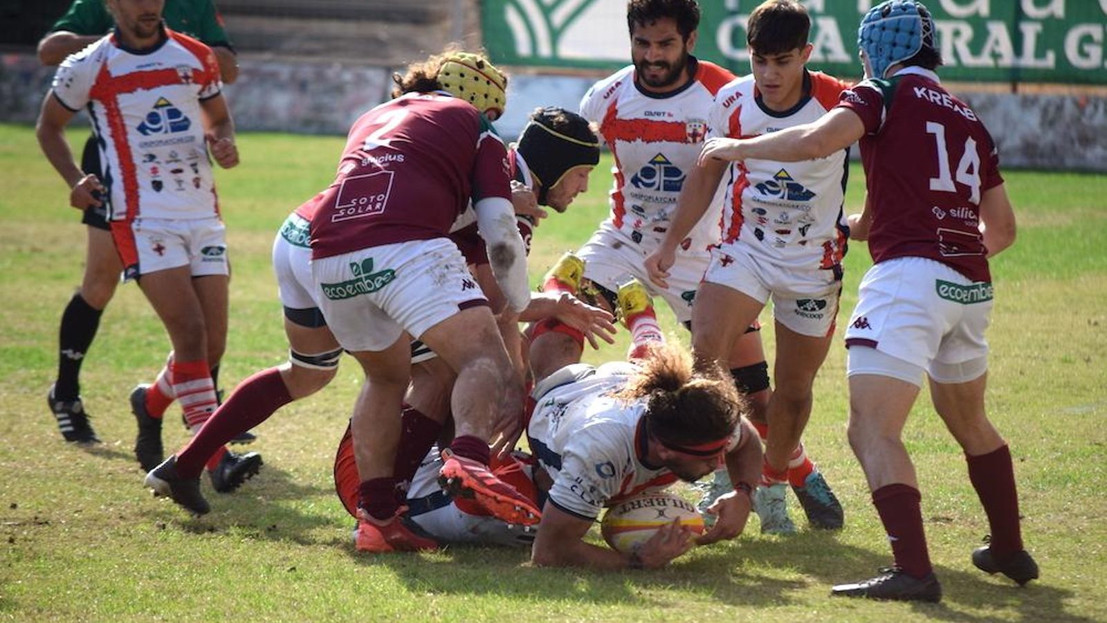 Una acción de un partido disputado por URA en el Juan Rojas durante la presente temporada.