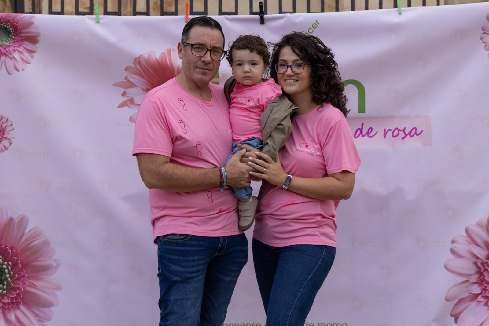 Jaén se viste de rosa con una marcha reivindicativa contra el cáncer de mama