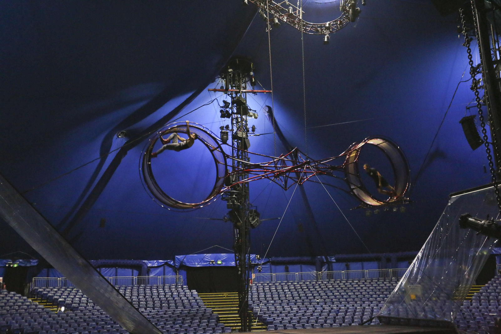 El ensayo con la 'Rueda de la muerte', bajo la carpa instalada en el Cortijo de Torres.