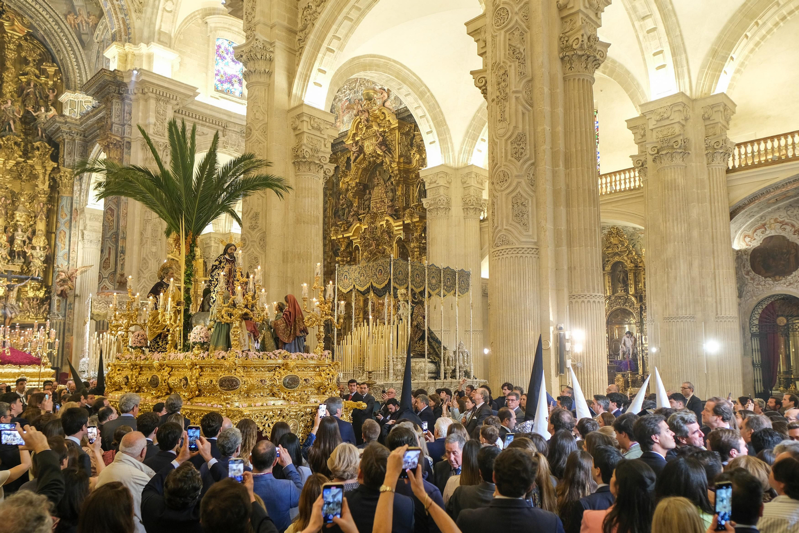 LAS IMAGENES DE LA BORRIQUITA (HDAD DEL AMOR) EN SEVILLA SEMANA SANTA 2024