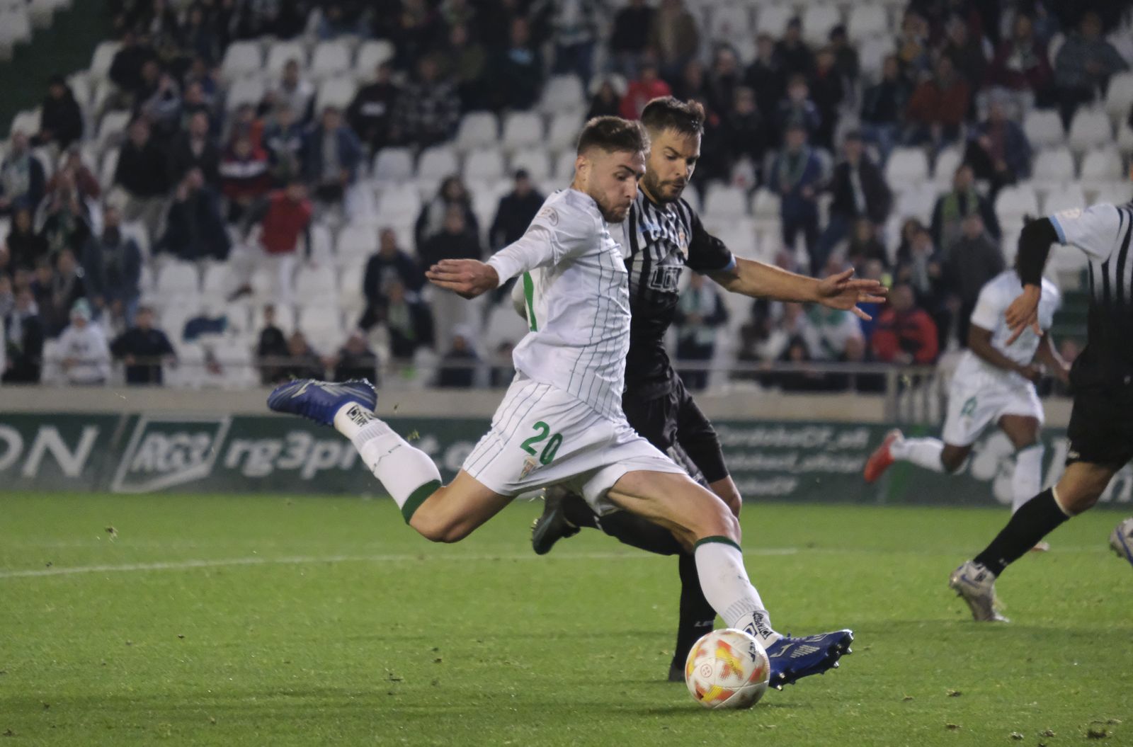 Las imágenes de la derrota del Córdoba CF ante la Balona en El Arcángel