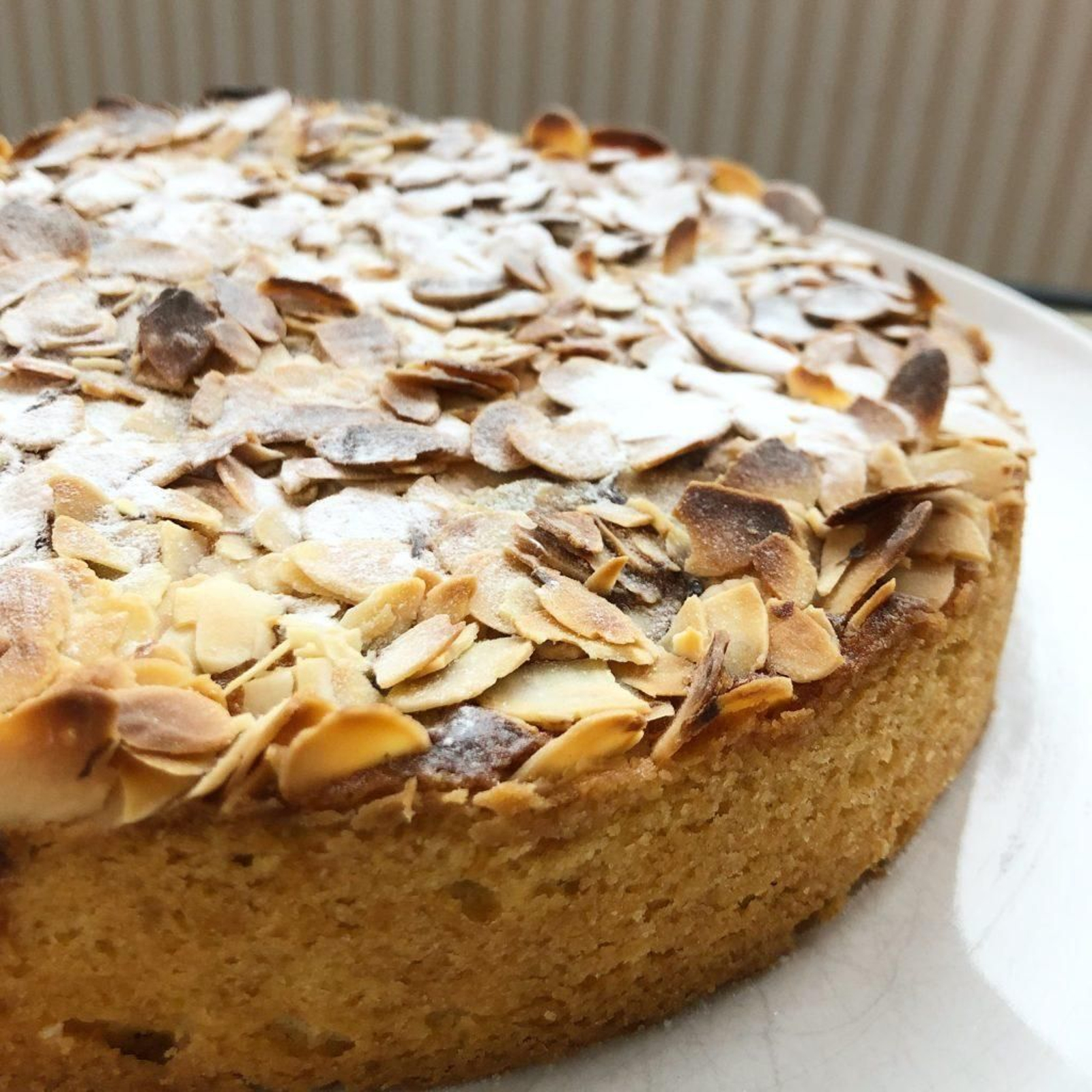 Tortada de almendras de Aragón.