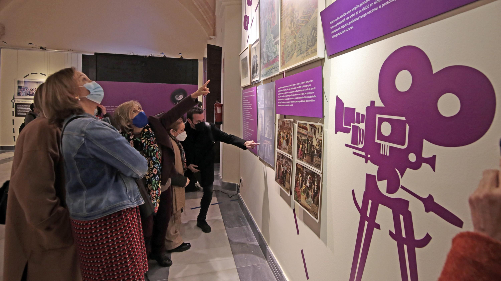 Inaugurada la exposición de Antonio El Bailarín