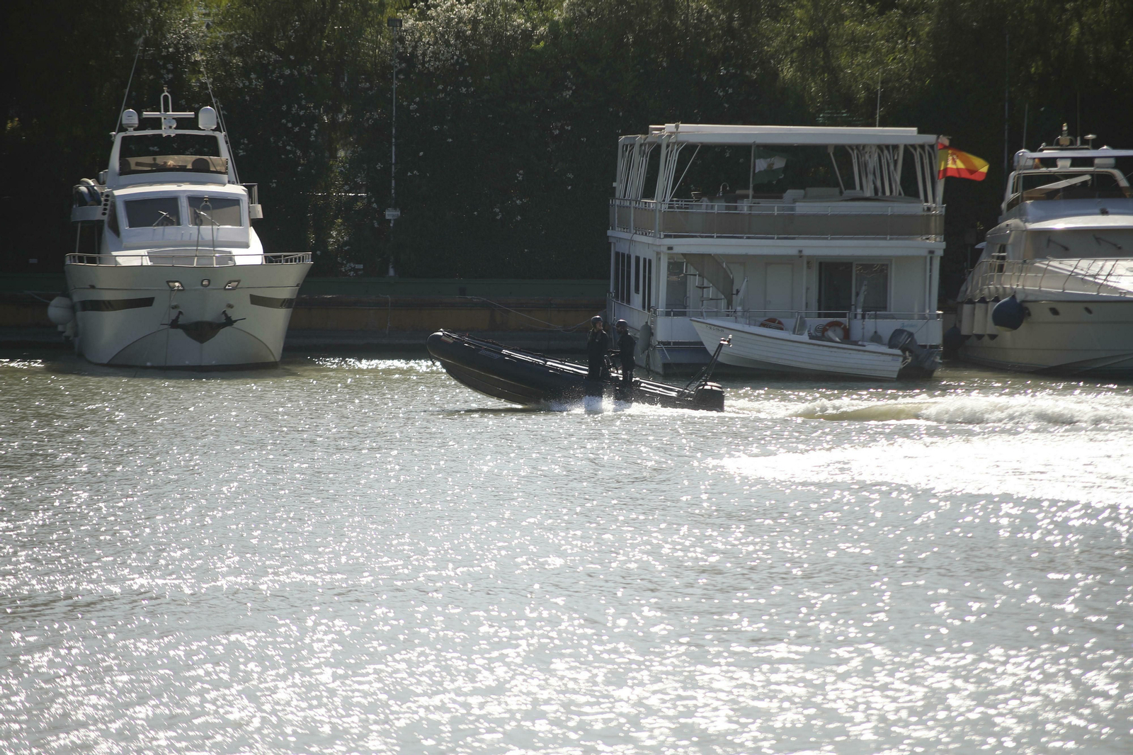 Las mejores fotos de la llegada del submarino 'Tramontana' a Sevilla
