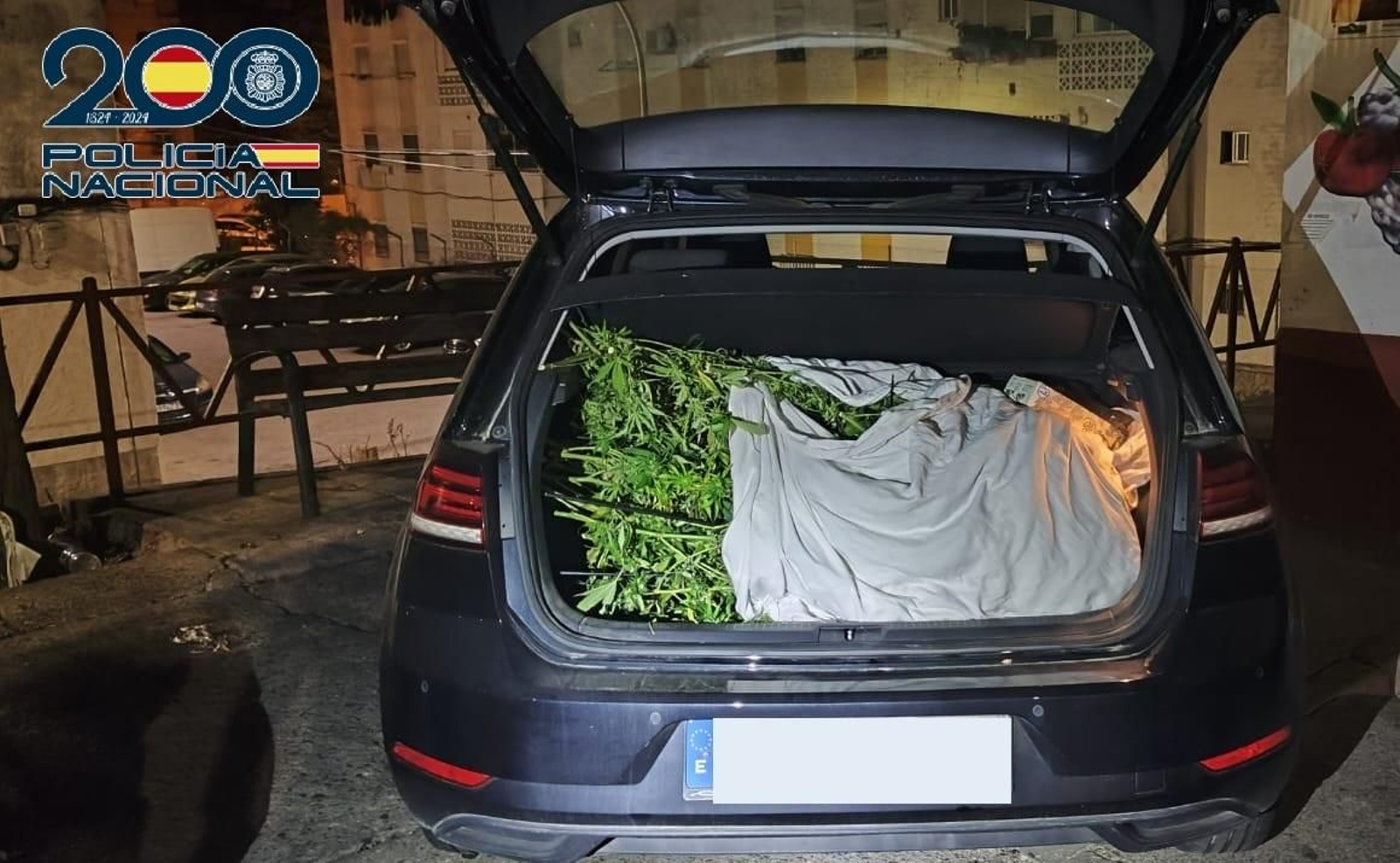 El vehículo que fue decomisado por la Policía Nacional. El vehículo que fue decomisado por la Policía Nacional.