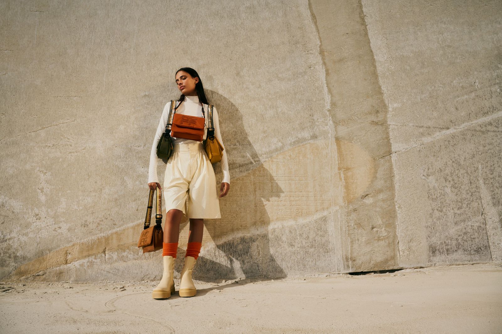 Hoff presenta su nueva colección de zapatillas inspiradas en el arte.