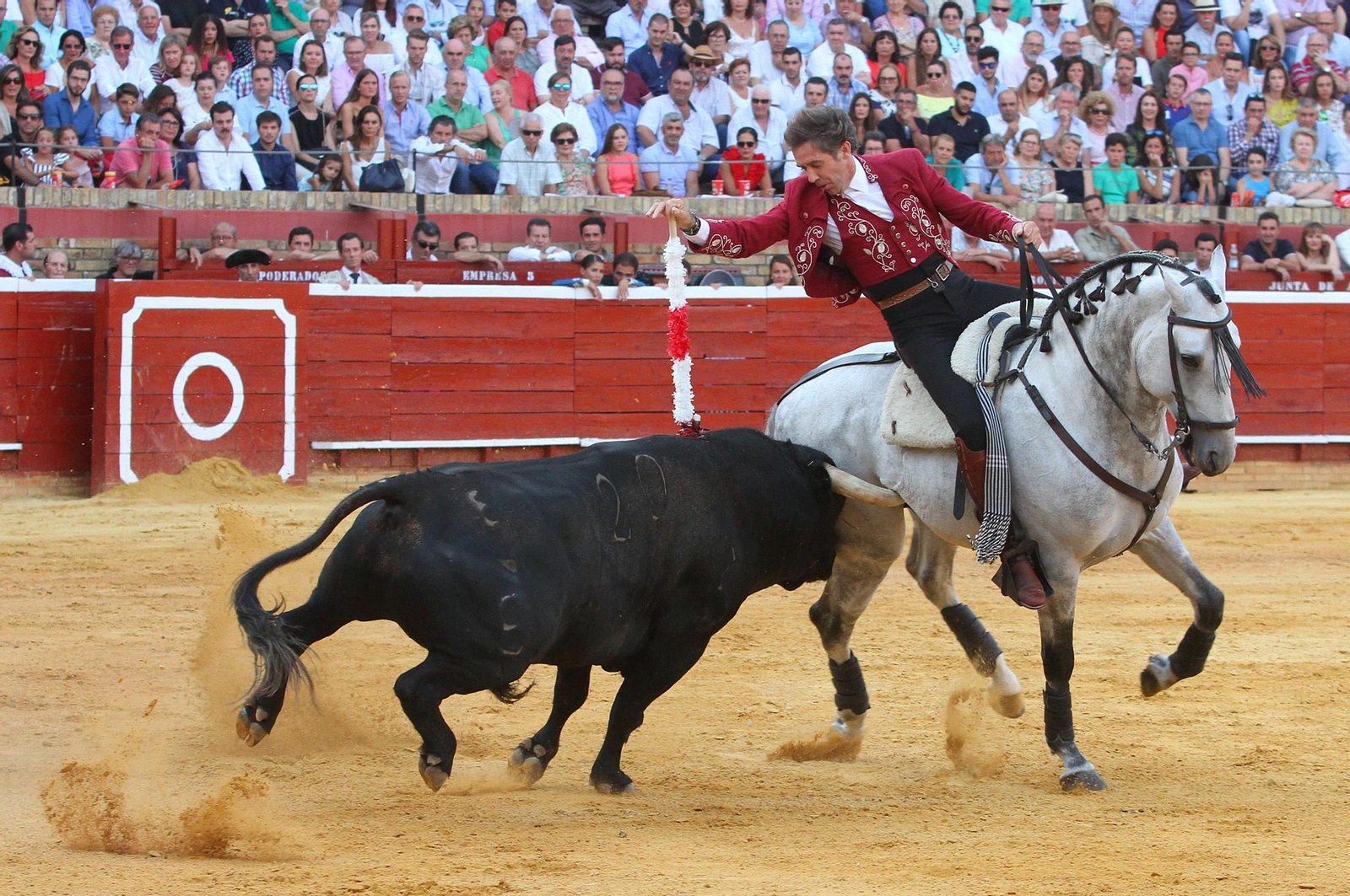 Imágenes de la corrida de rejones de Pablo Hermoso de Mendoza, Andrés Romero y Lea Vicens.