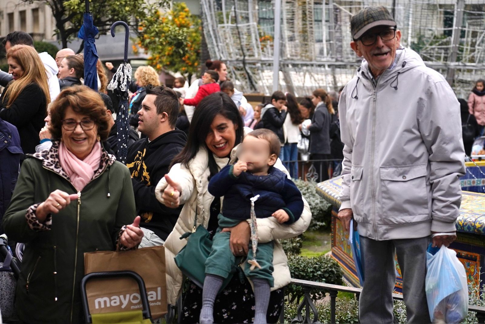 Fotos de las campanadas infantiles en la Plaza Alta de Algeciras