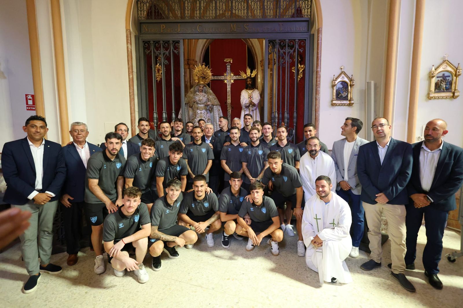 Las fotos del Málaga CF en su visita al Cautivo