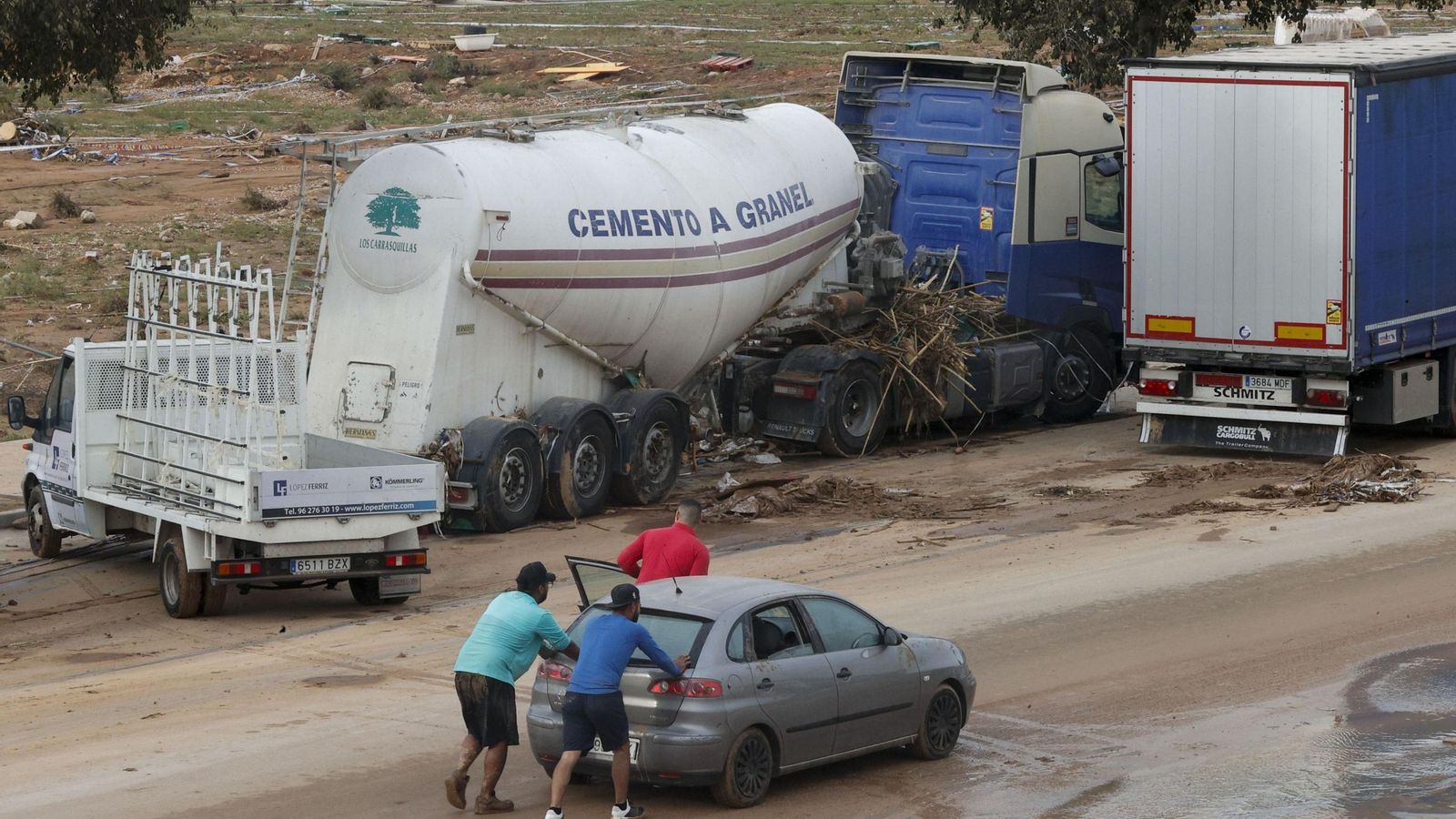 Valencia trata de recomponerse de los efectos trágicos de la DANA