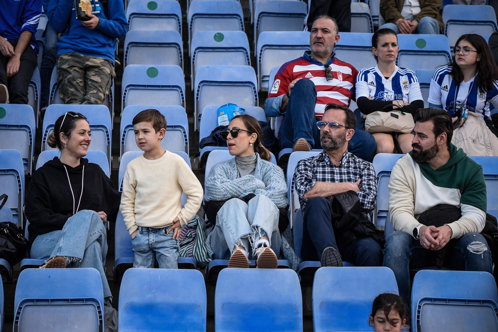 Imágenes de la afición en el Recreativo - Granada