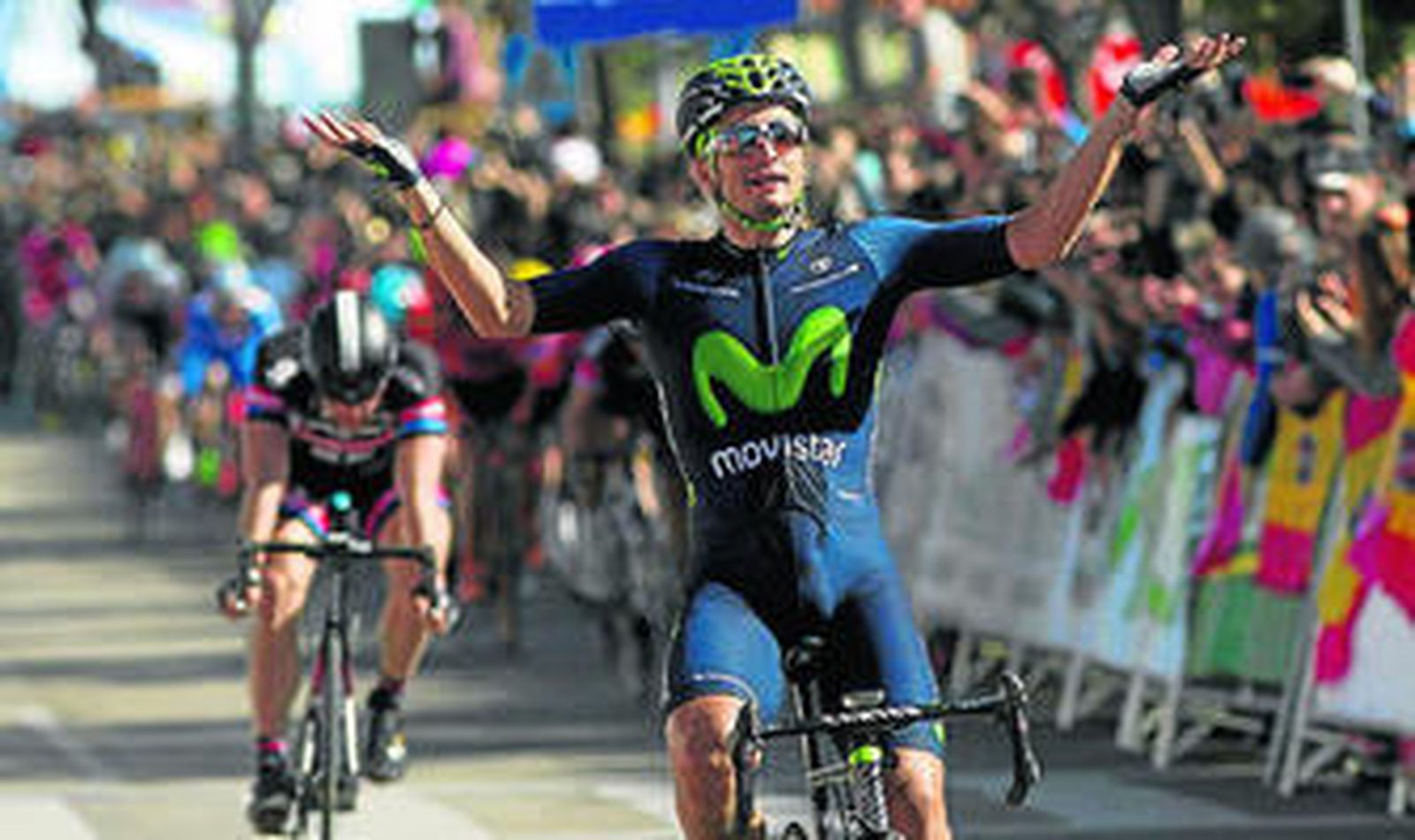 Lobato atraviesa primero la meta en la última etapa andaluza.