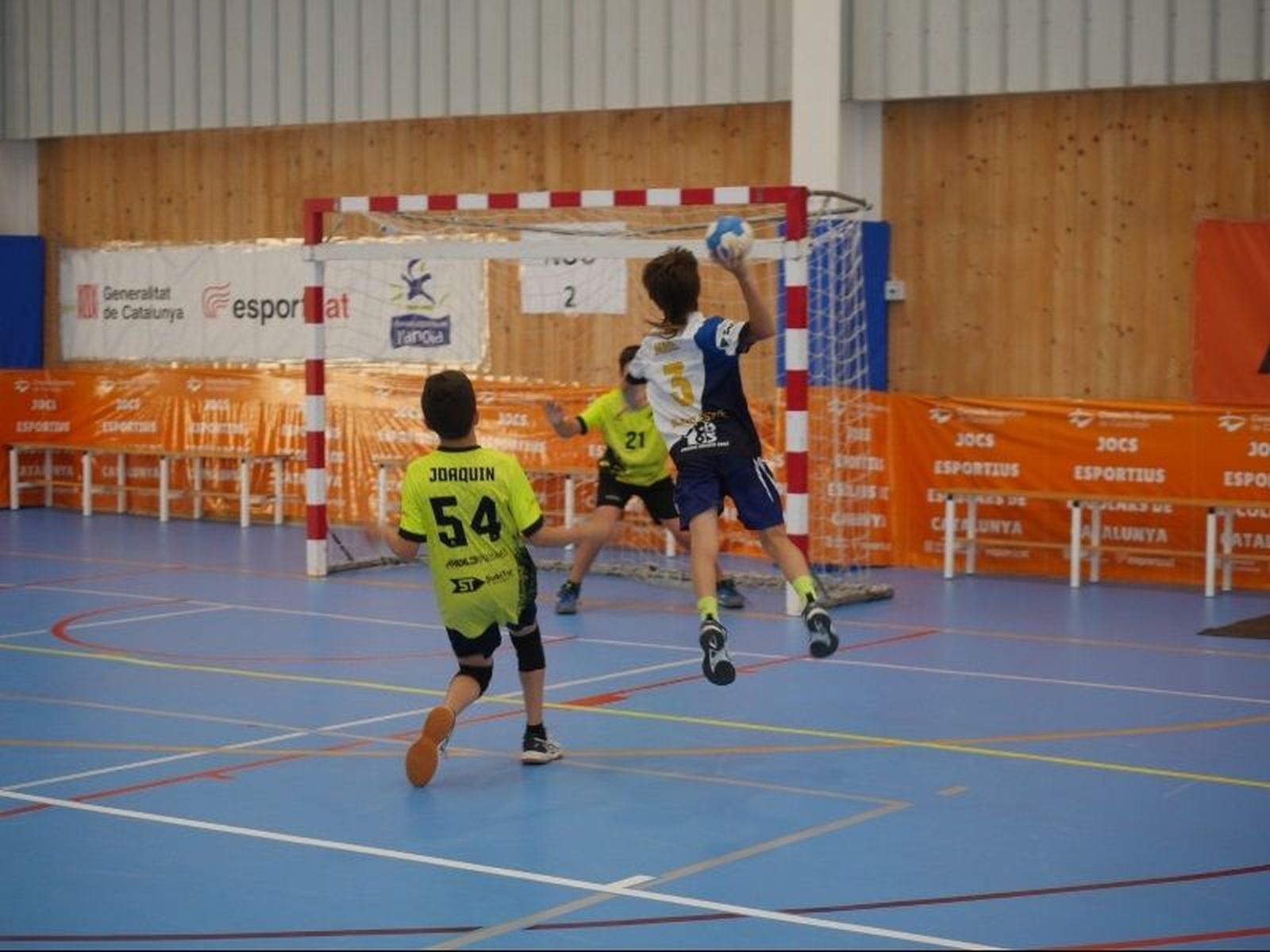 Un partido de balonmano base