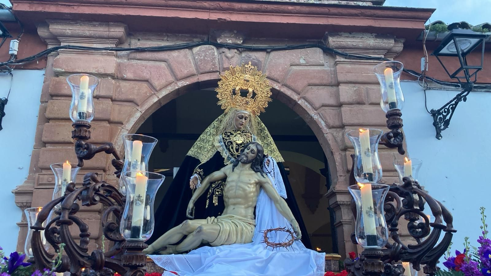 Viernes Santo en Montoro: Esperanza para acompañar a los Estudiantes y al Sepulcro, en imágenes