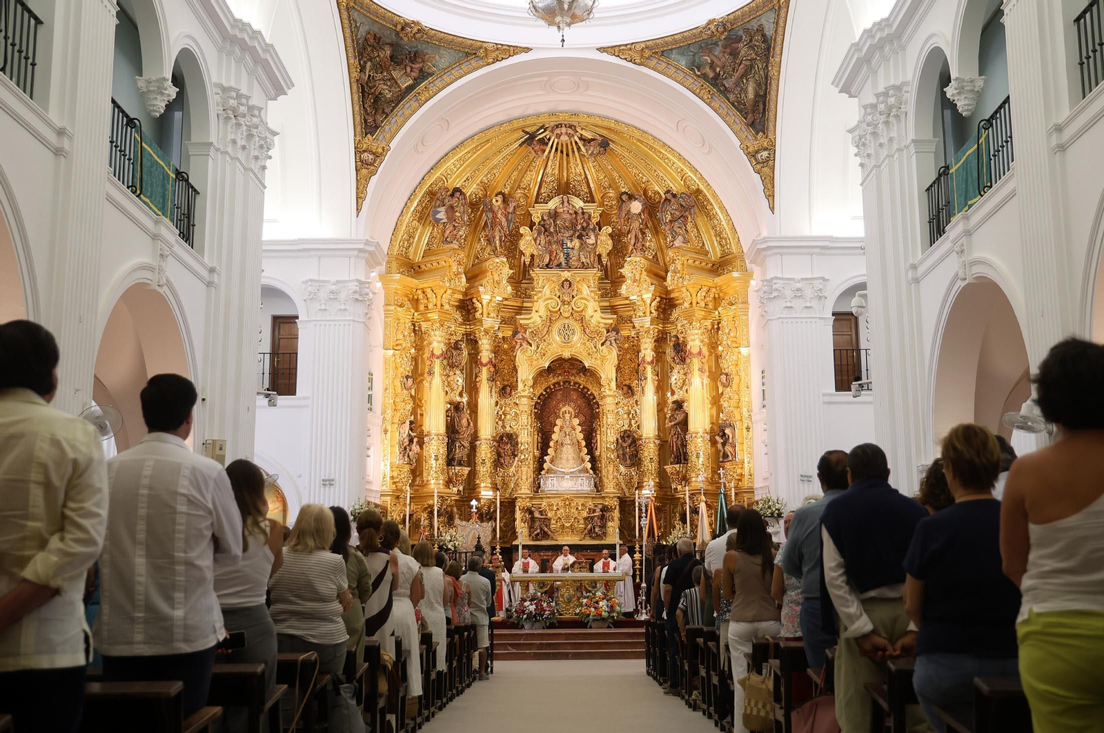 Rocío Chico 2025: Solemne Función Votiva y Procesión Eucarística, con el Santísimo bajo palio por el entorno del Santuario