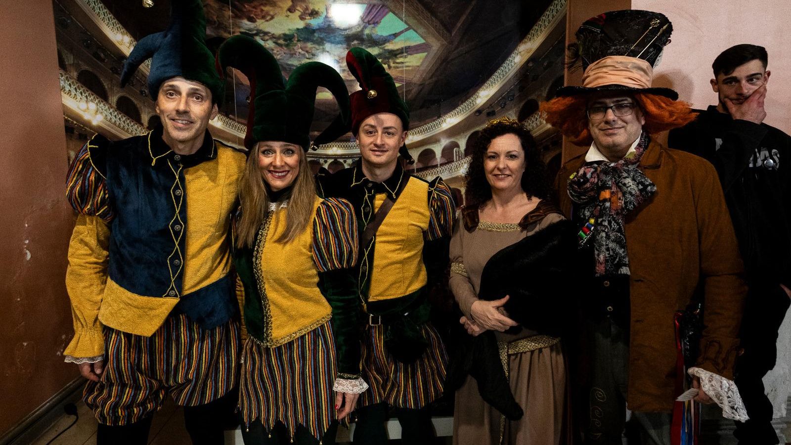 Búscate entre las mejores imágenes de la final del COAC 2025 del Carnaval de Cádiz