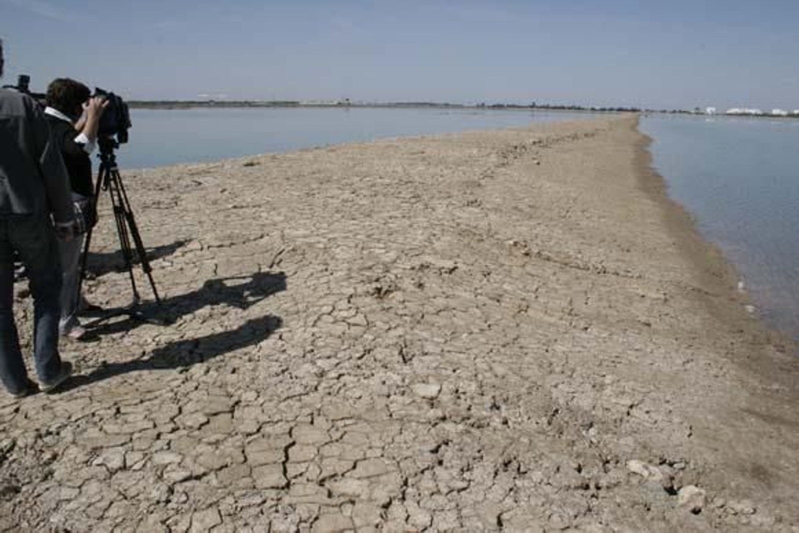 La Junta ejecuta un proyecto para ampliar la explotación de las salinas en El Puerto y la zona de nidificaciones


Foto: Andres Mora