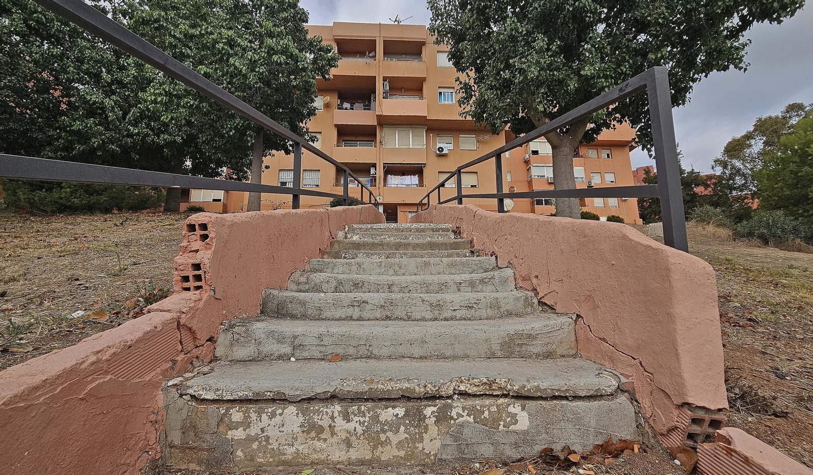 Fotos de los desperfectos en la barriada del Liang Shan Po en Algeciras