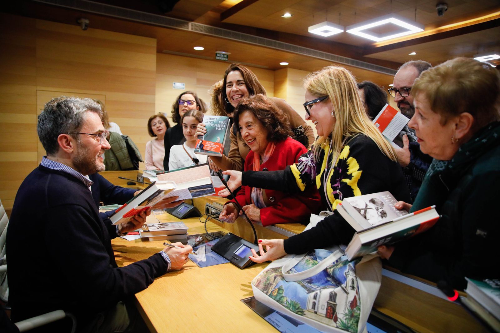 ¿Has estado en la presentación del libro de Máximo Huerta? Entra en la galería y buscate