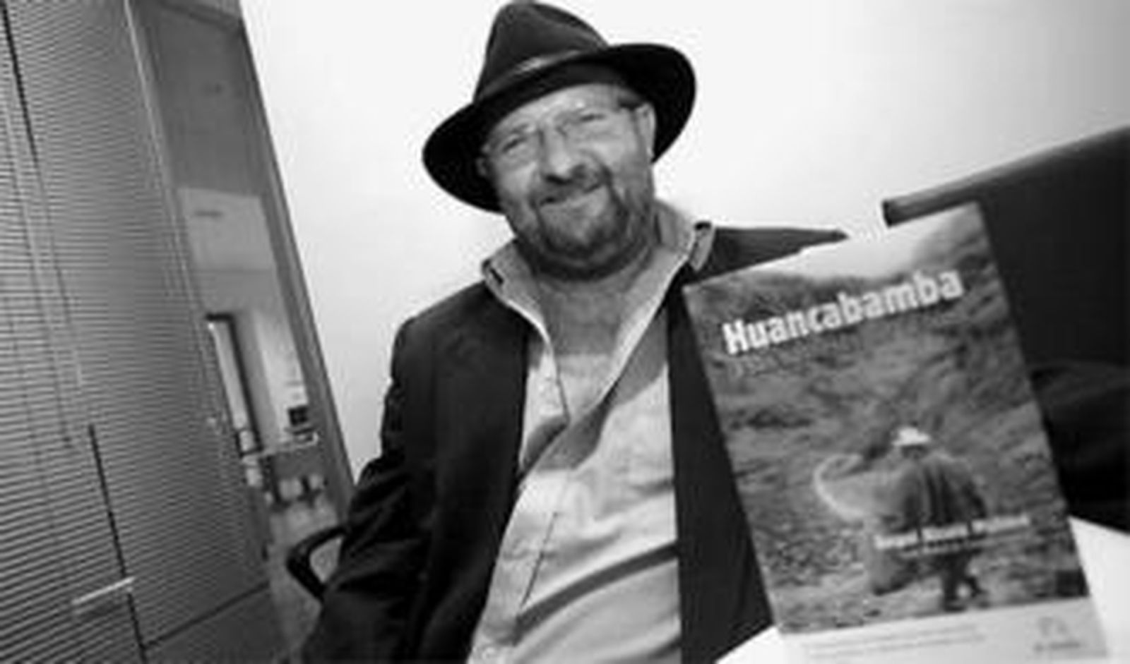 Ángel Alcalá Malavé desvela aspectos desconocidos de los maestros curanderos en su primera novela.