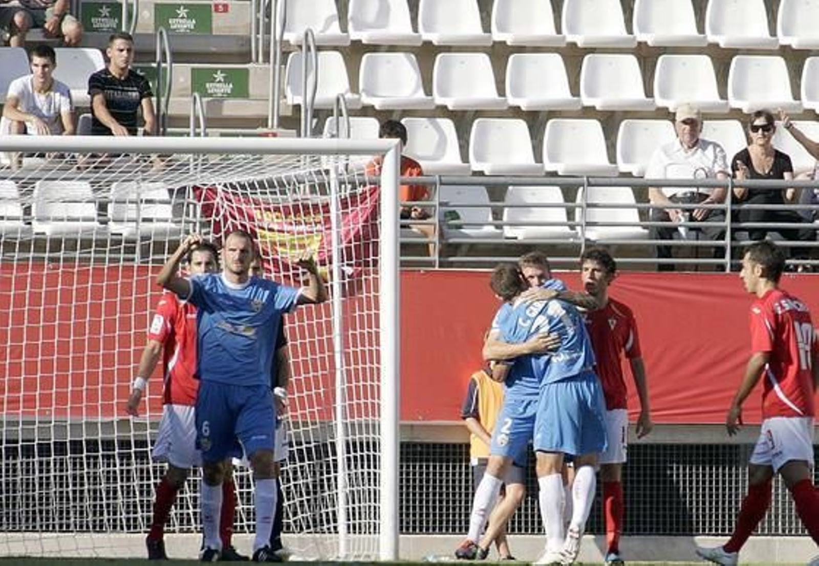 El Almería sale victorioso de la Nueva Condomina (0-2). / Fran Leonardo