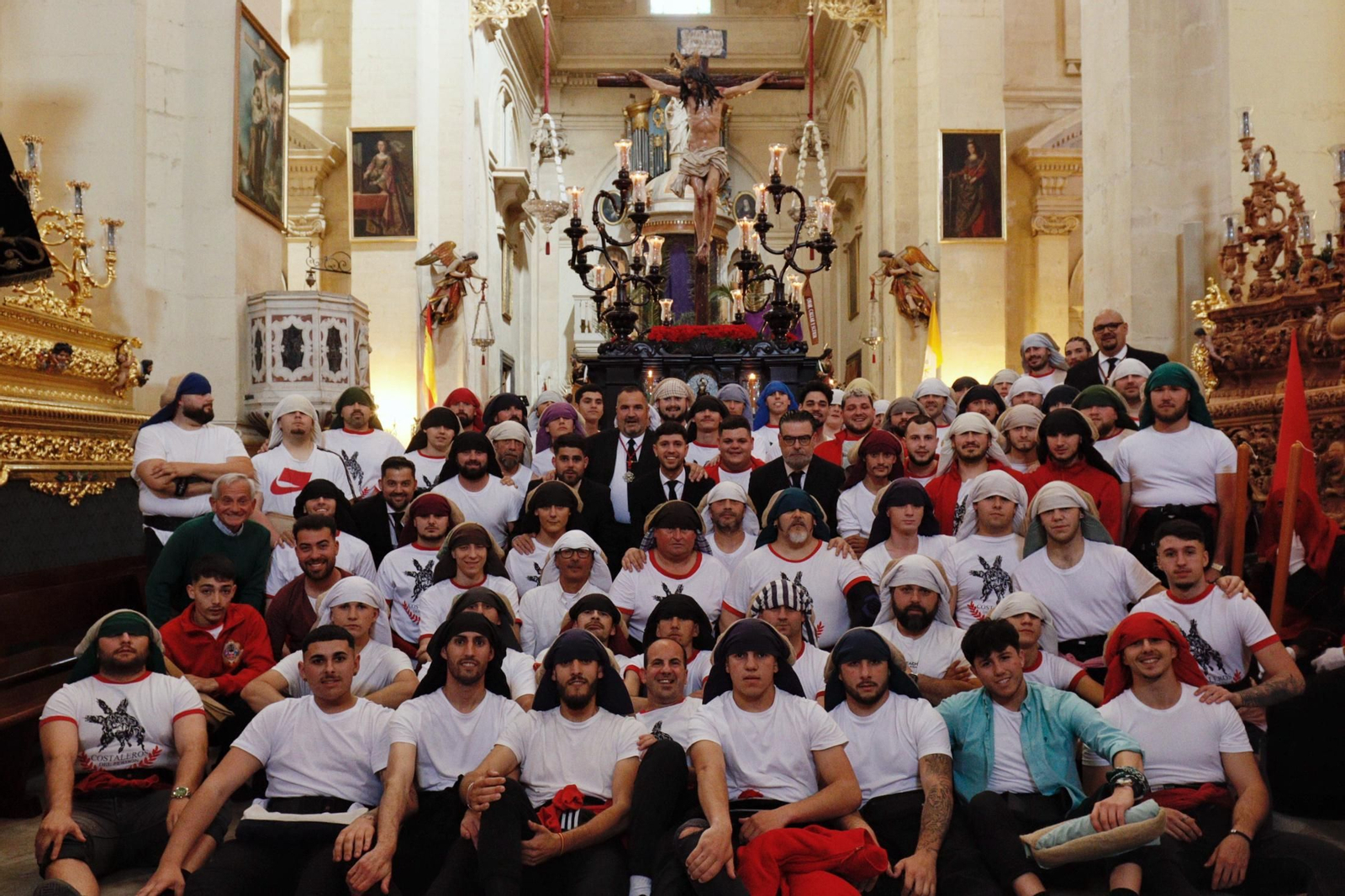 Imágenes de la salida del Perdón en la Semana Santa de Chiclana 2025