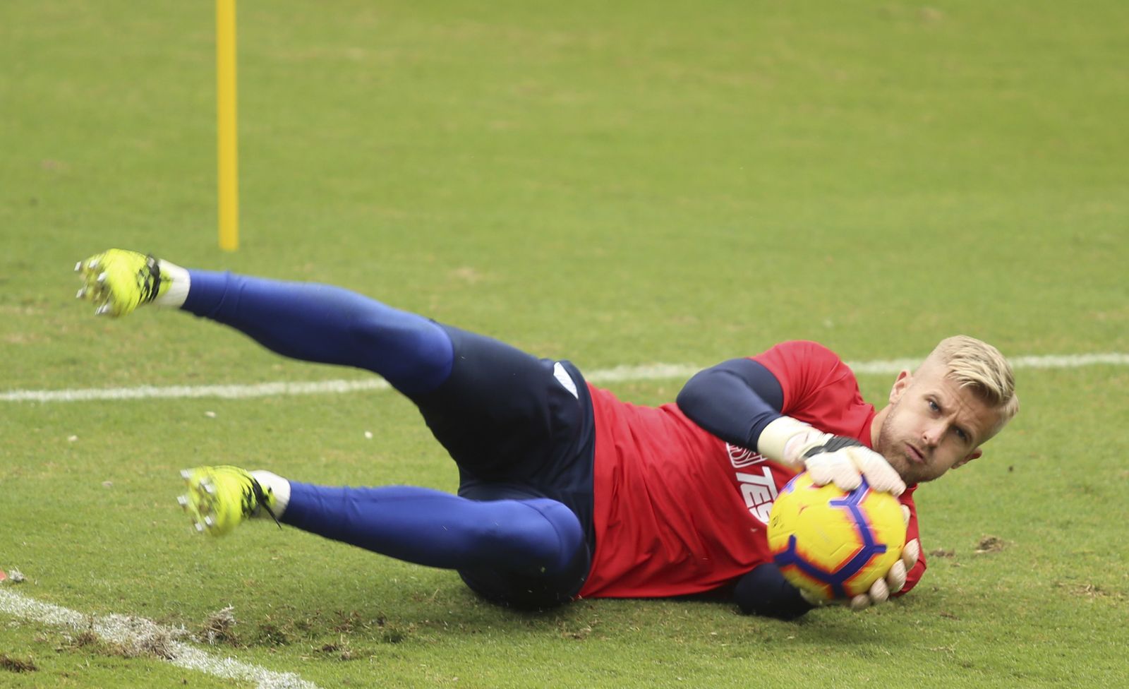 Pawel Kieszek, en un entrenamiento con el Málaga CF.