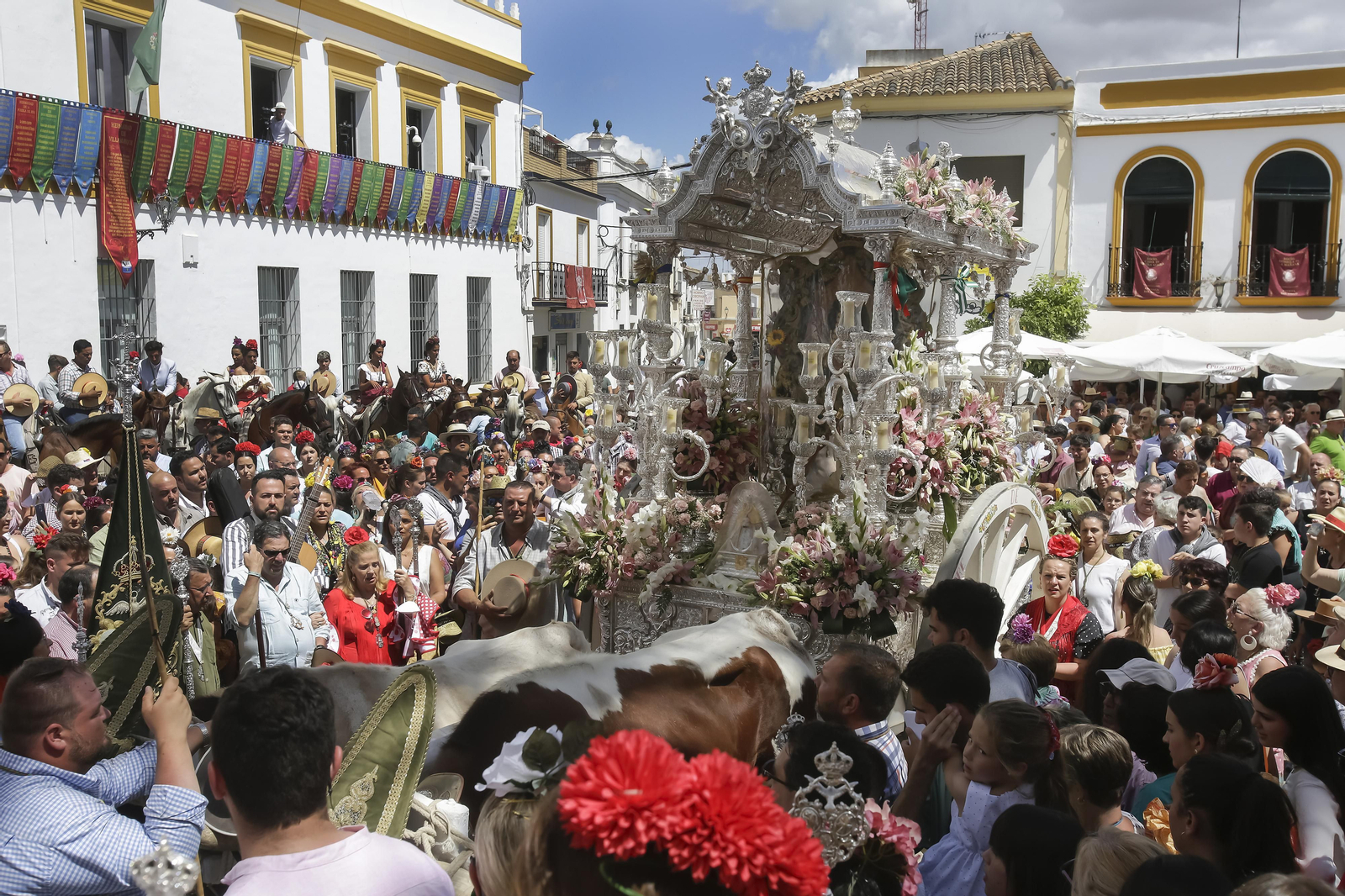 Paso de las Hermandades por Villamanrique