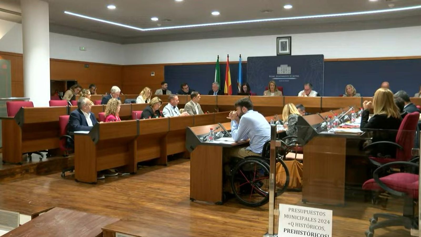 Motril aprueba sus presupuestos para 2024 pese a discrepancias políticas y el descontento de los trabajadores