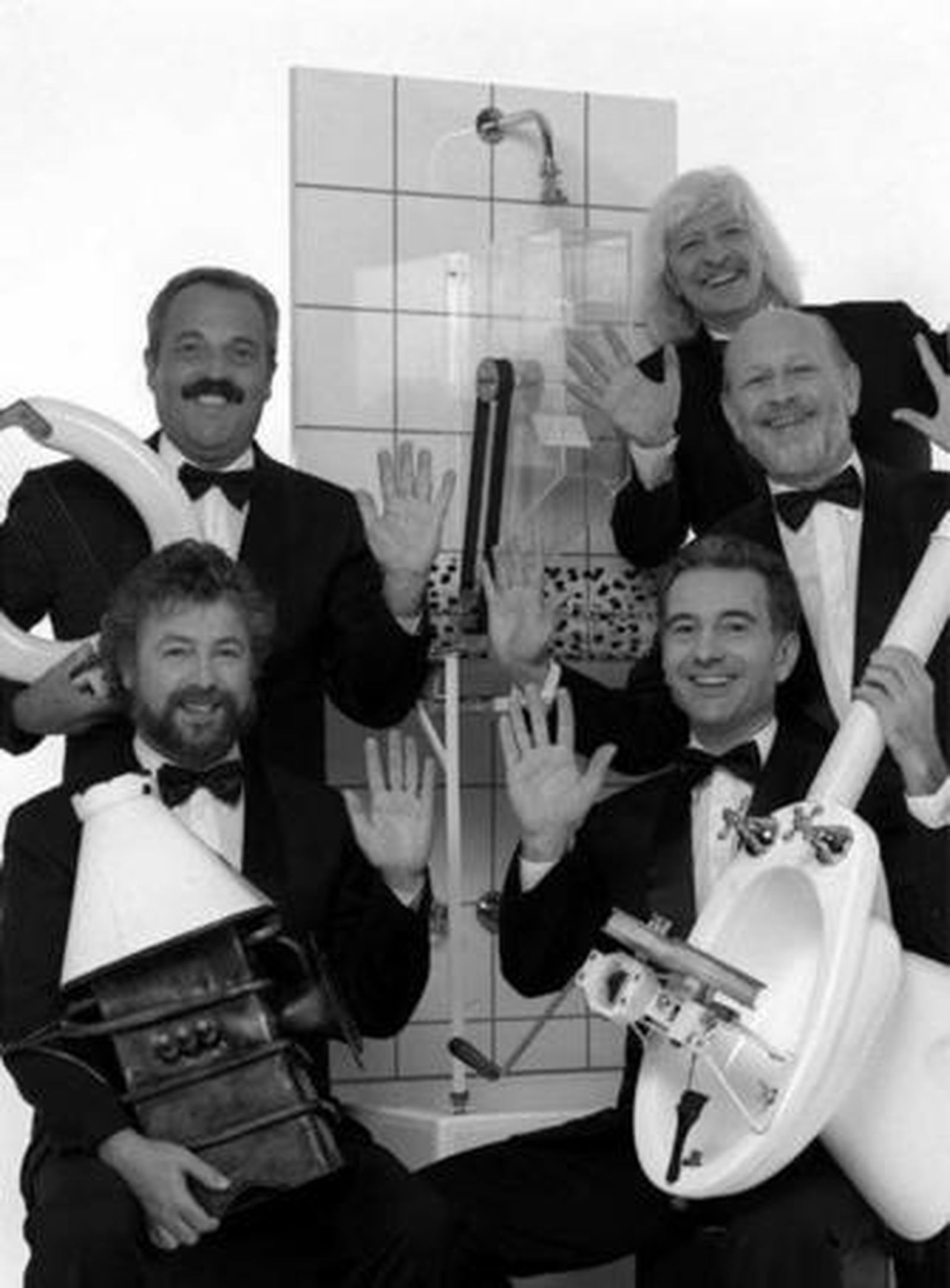 Los argentinos Les Luthiers.