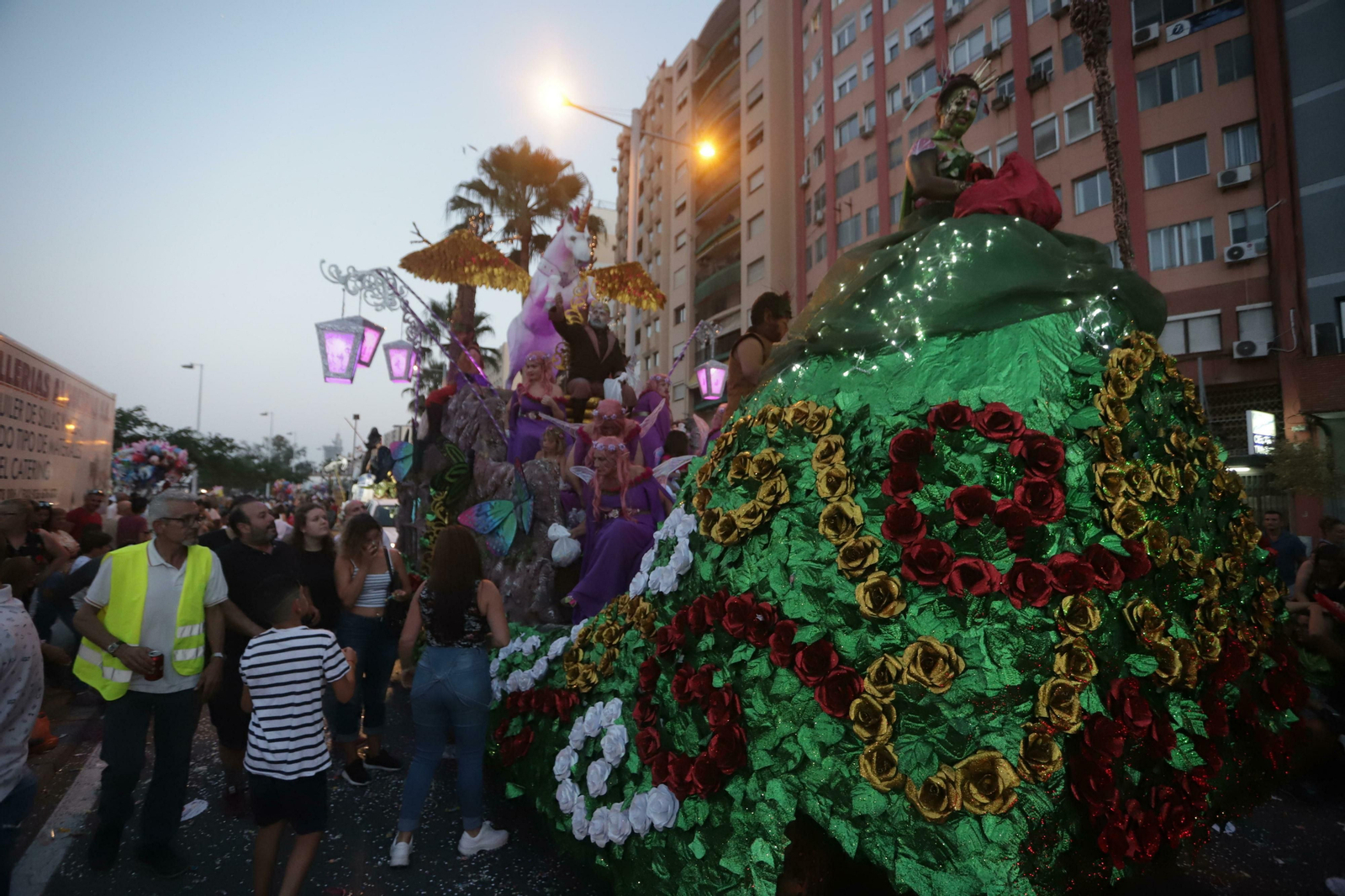 Los Lanzaos, la carroza artesanal ganadora.