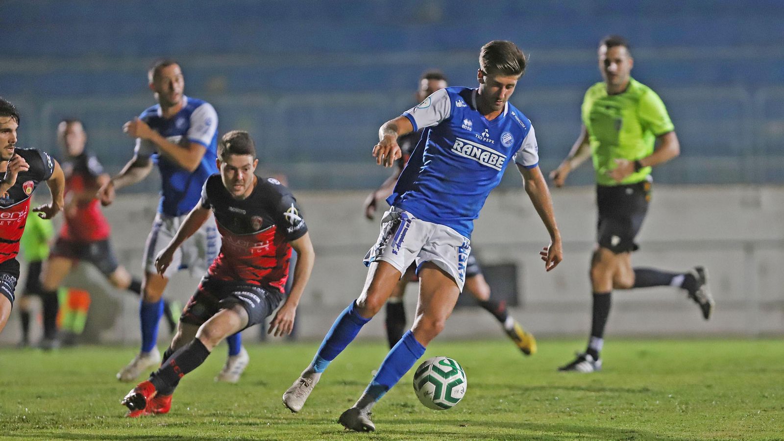 Goma no fue titular en Puente Genil pero sí en La Juventud ante el Salerm.