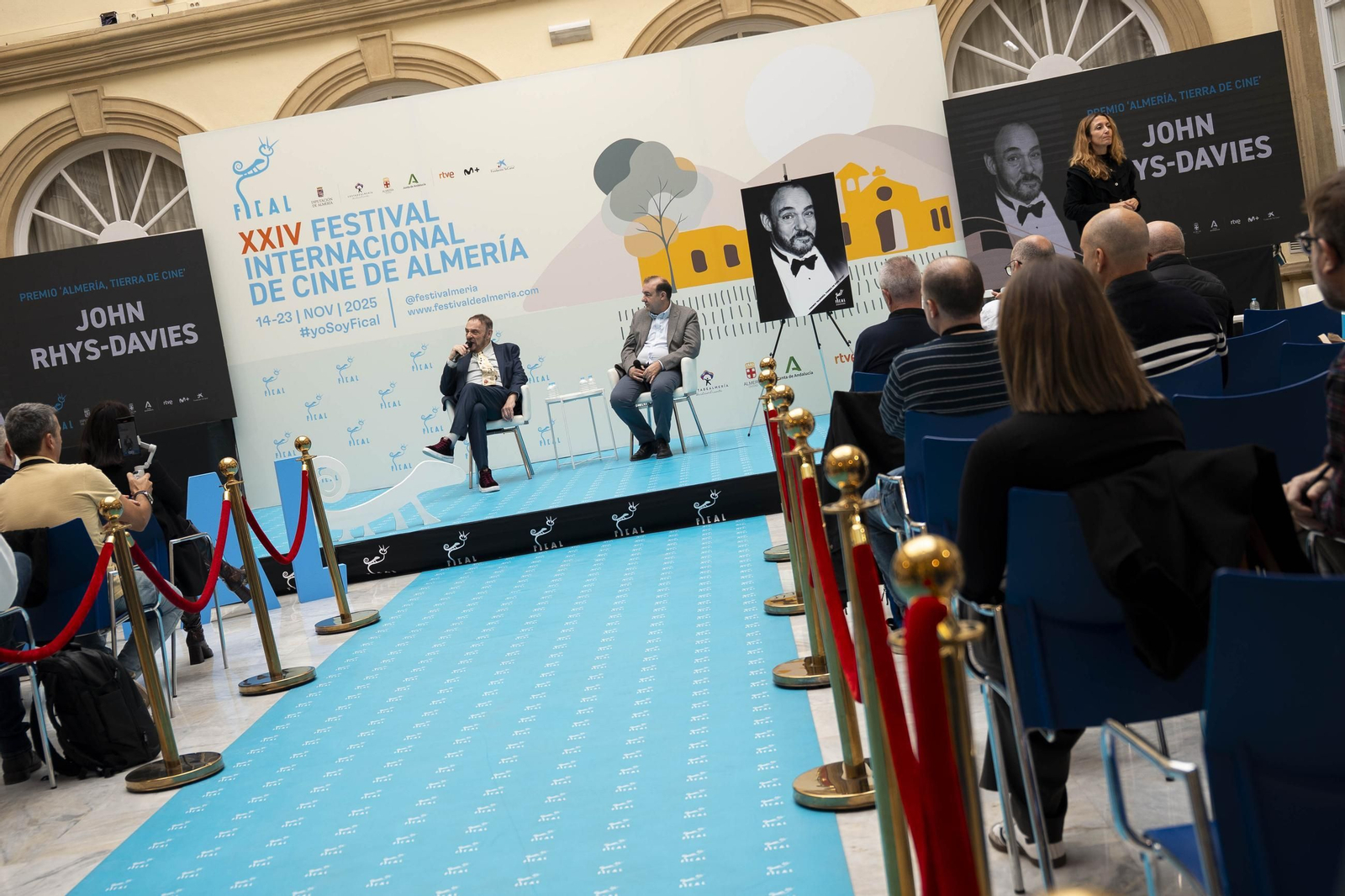 La estrella a JOHN RHYS-DAVIES luce en el paseo de la fama de Almería