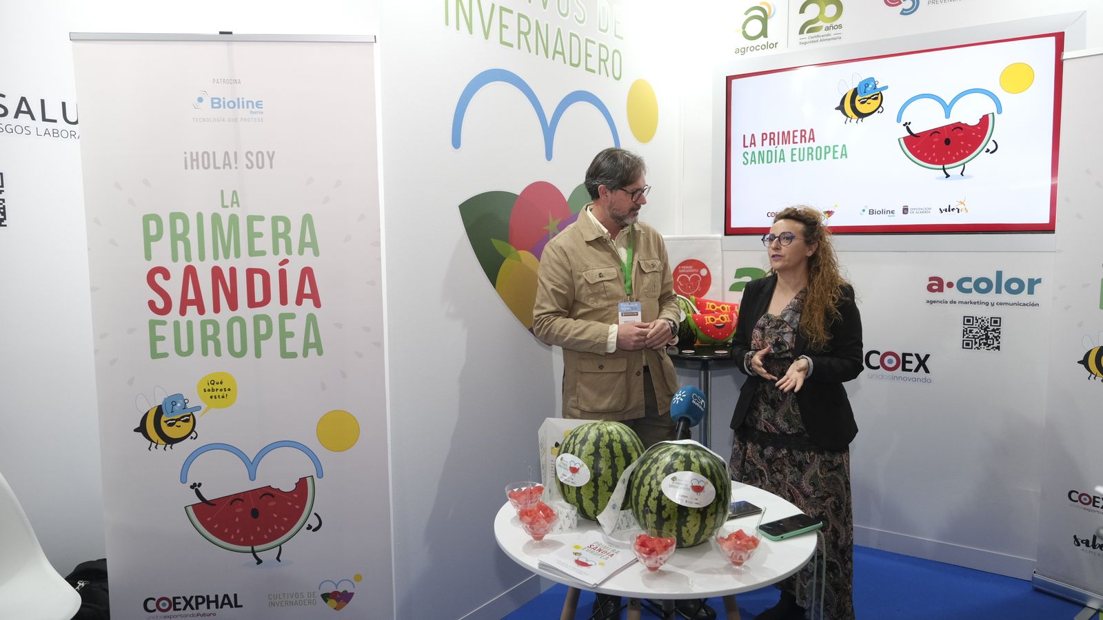 El comunicador David Baños con la directora de Bioline, María José Pardo