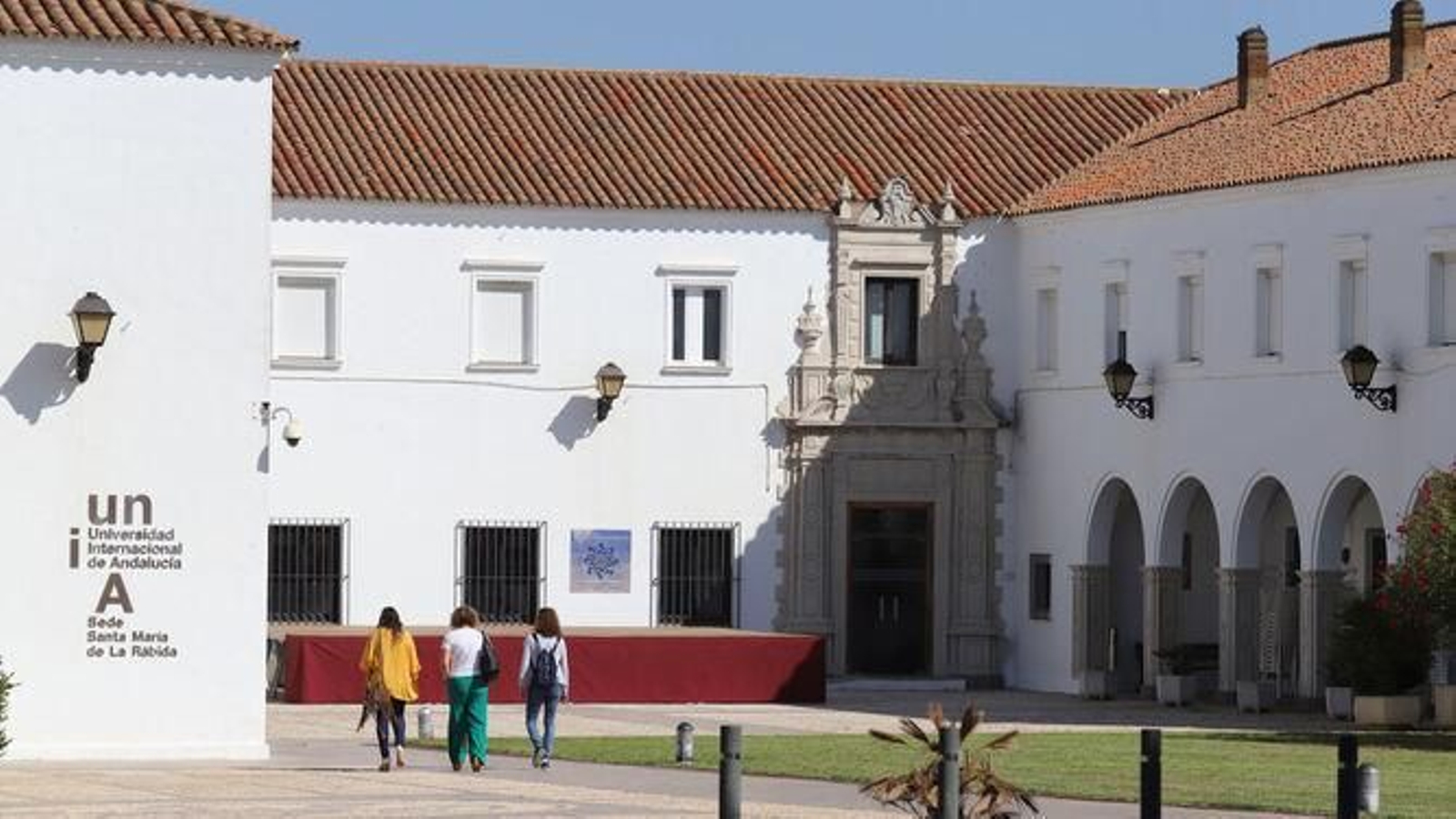 Entrada de la sede onubense de la UNIA, ubicada en La Rábida