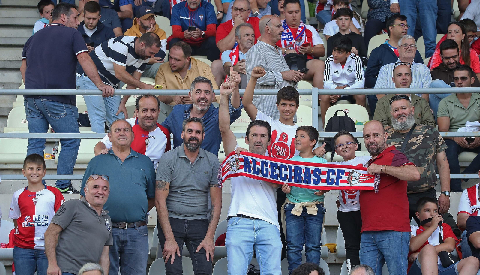Búscate durante el partido Algeciras CF - Real Madrid Castilla en el Nuevo Mirador