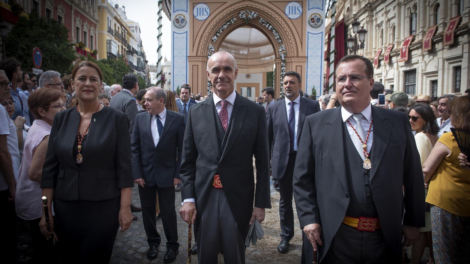 La representación municipal en la procesión de 2022.