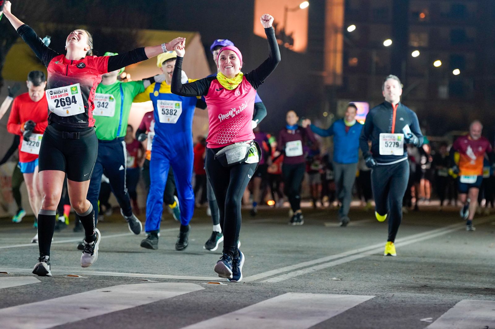 En imágenes: búscate en tu llegada a meta de la Carrera de San Antón 2026 (18)