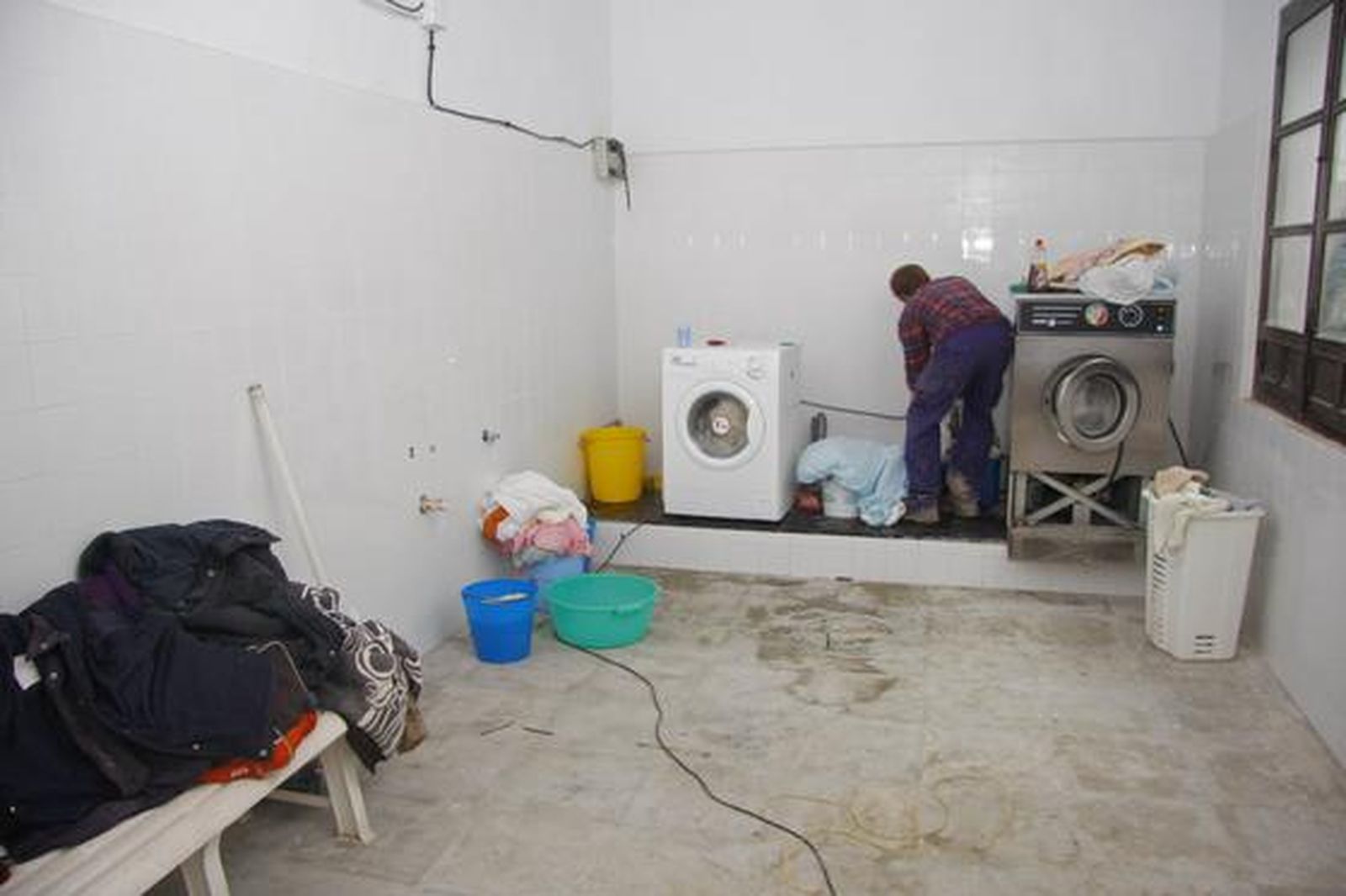 El convento Madre de Dios muestra unos tejados, esculturas, pinturas y muros plagados de desperfectos que demuestran su mal estado de conservación.

Foto: Belén Vargas