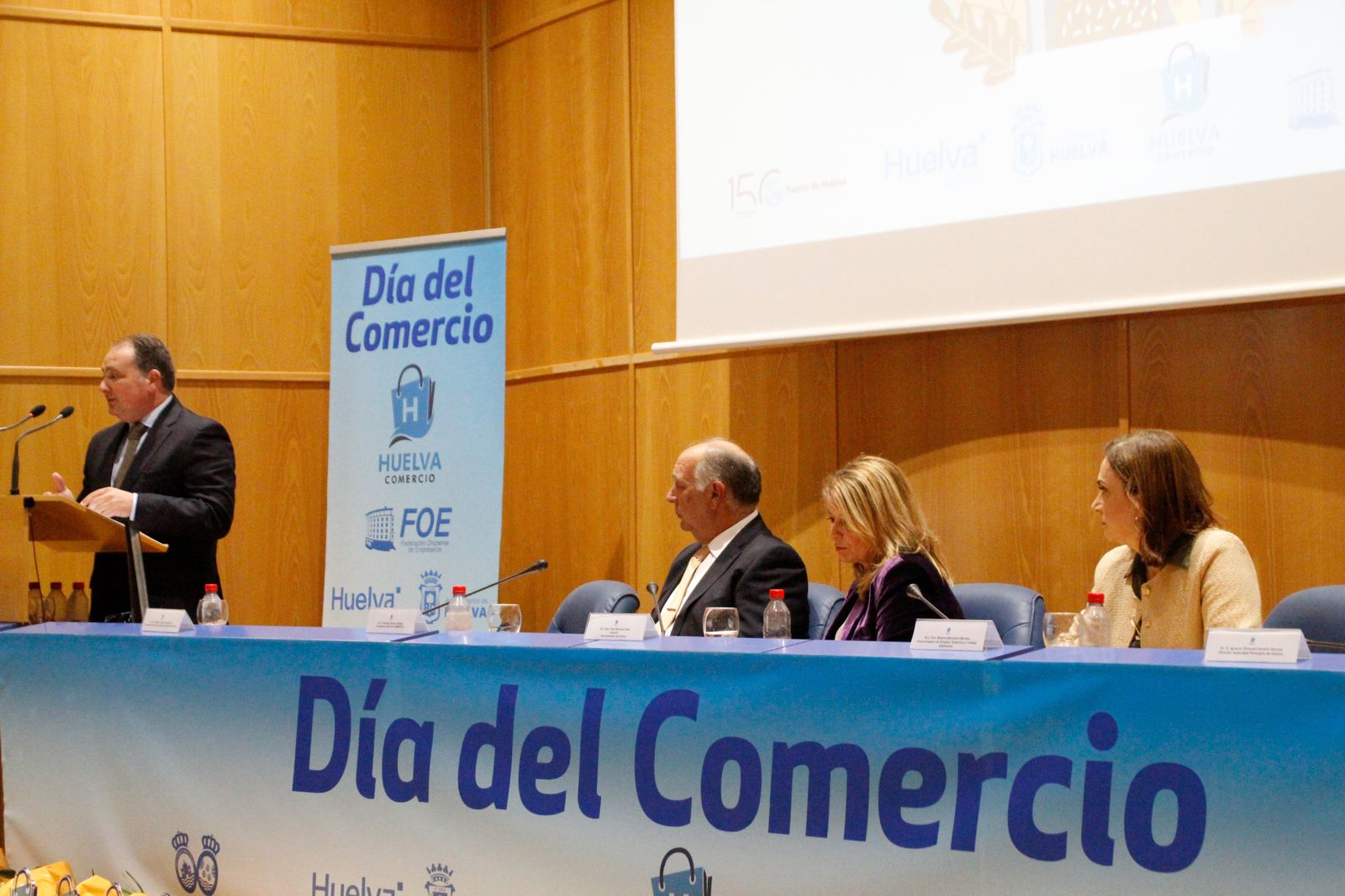 Imágenes de la celebración del Día del Comercio