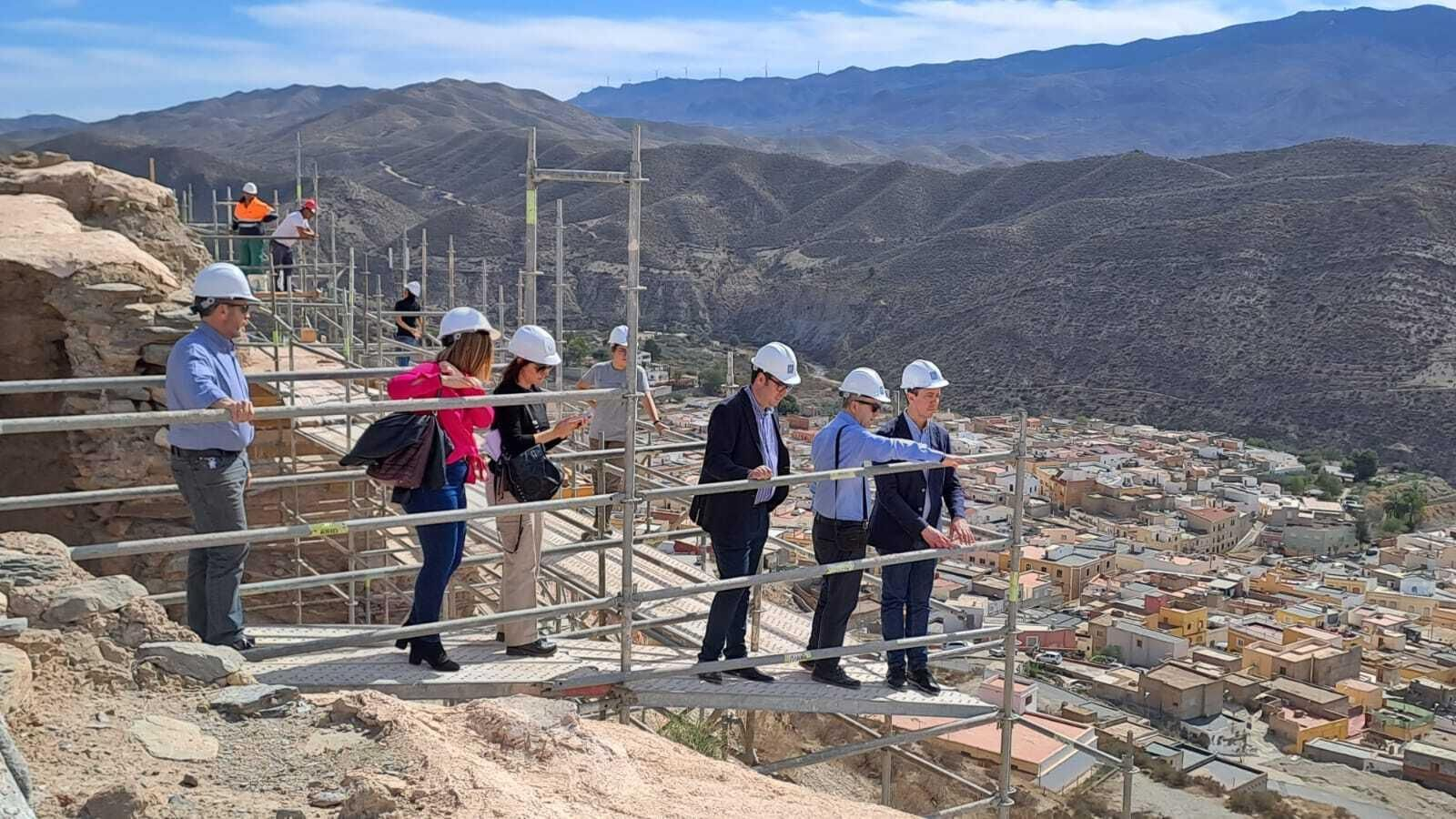 Visita del subdelegado del Gobierno, José María Martín a las obras en el castillo de Tabernas. Visita del subdelegado del Gobierno, José María Martín a las obras en el castillo de Tabernas.