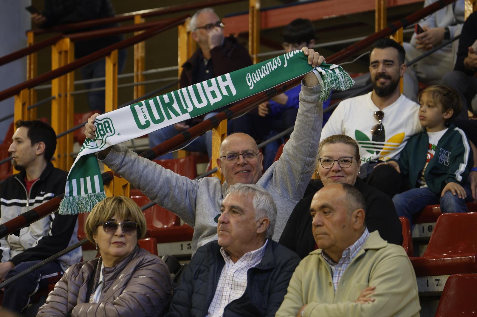 Las mejores fotos del ambiente en Vista Alegre para el Coto Córdoba - Albacete