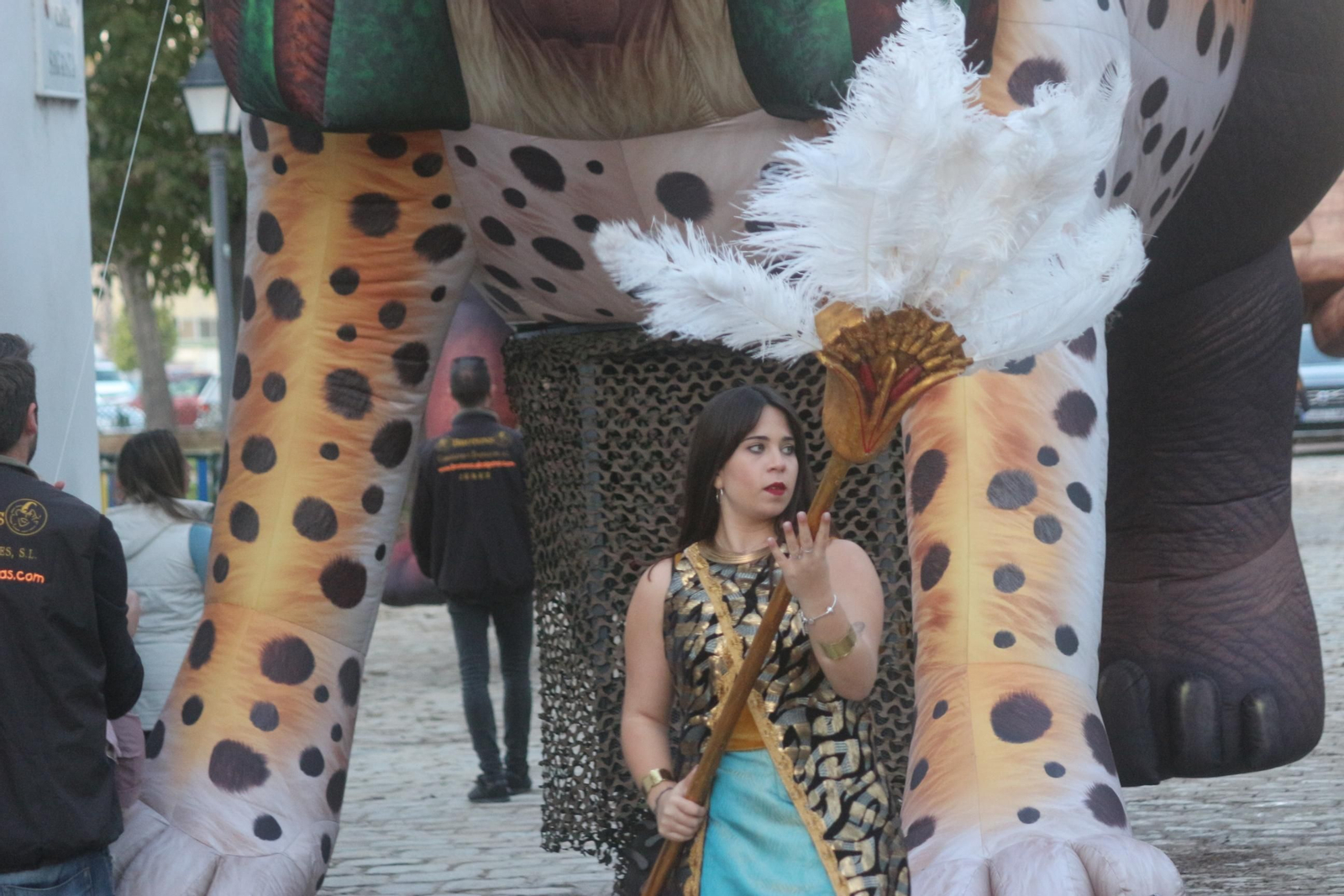 Pasacalles de la Heraldo Real en la Villa